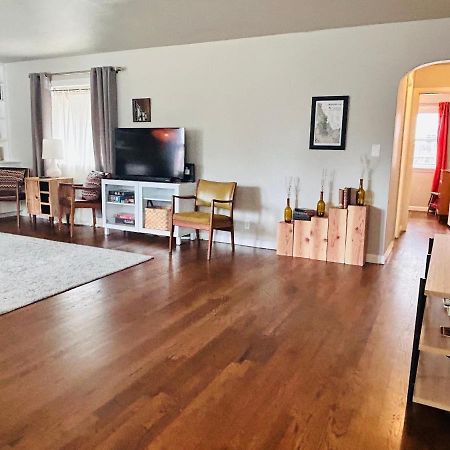 Celebration Chalet! Quant, Cozy, A Few Blocks From Bsu And Close To Downtown Boise, Fireplace, 4 Beds, And Seating For 6 Pets Welcome! Exterior photo