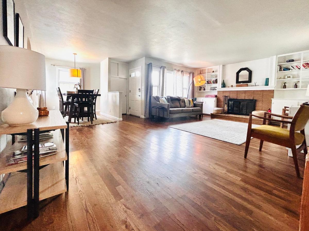 Celebration Chalet! Quant, Cozy, A Few Blocks From Bsu And Close To Downtown Boise, Fireplace, 4 Beds, And Seating For 6 Pets Welcome! Exterior photo