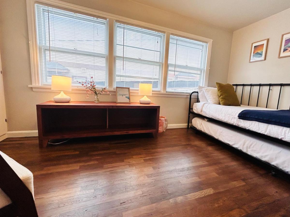 Celebration Chalet! Quant, Cozy, A Few Blocks From Bsu And Close To Downtown Boise, Fireplace, 4 Beds, And Seating For 6 Pets Welcome! Exterior photo